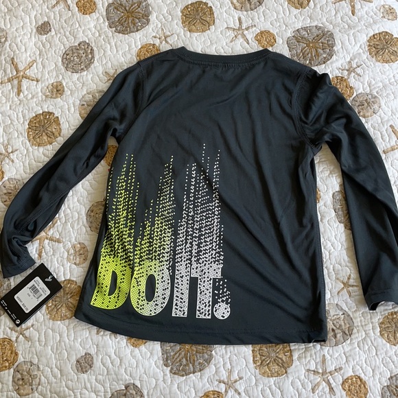 NWT Nike Top - Picture 6 of 6